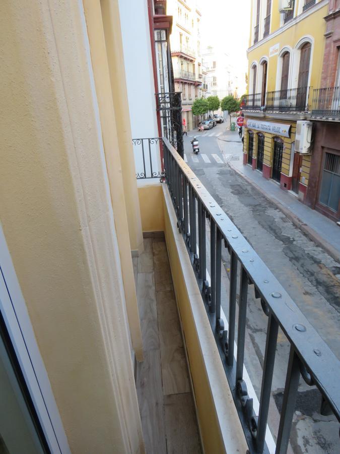 Living Sevilla Apartments Hercules Ngoại thất bức ảnh