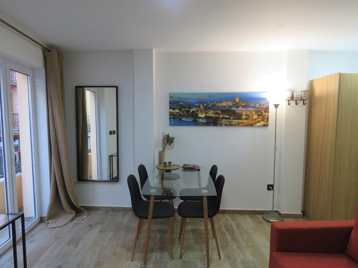 Living Sevilla Apartments Hercules Ngoại thất bức ảnh